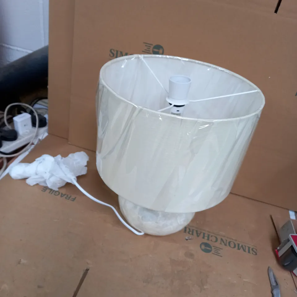 PEARL 2 LIGHT TABLE LAMP 