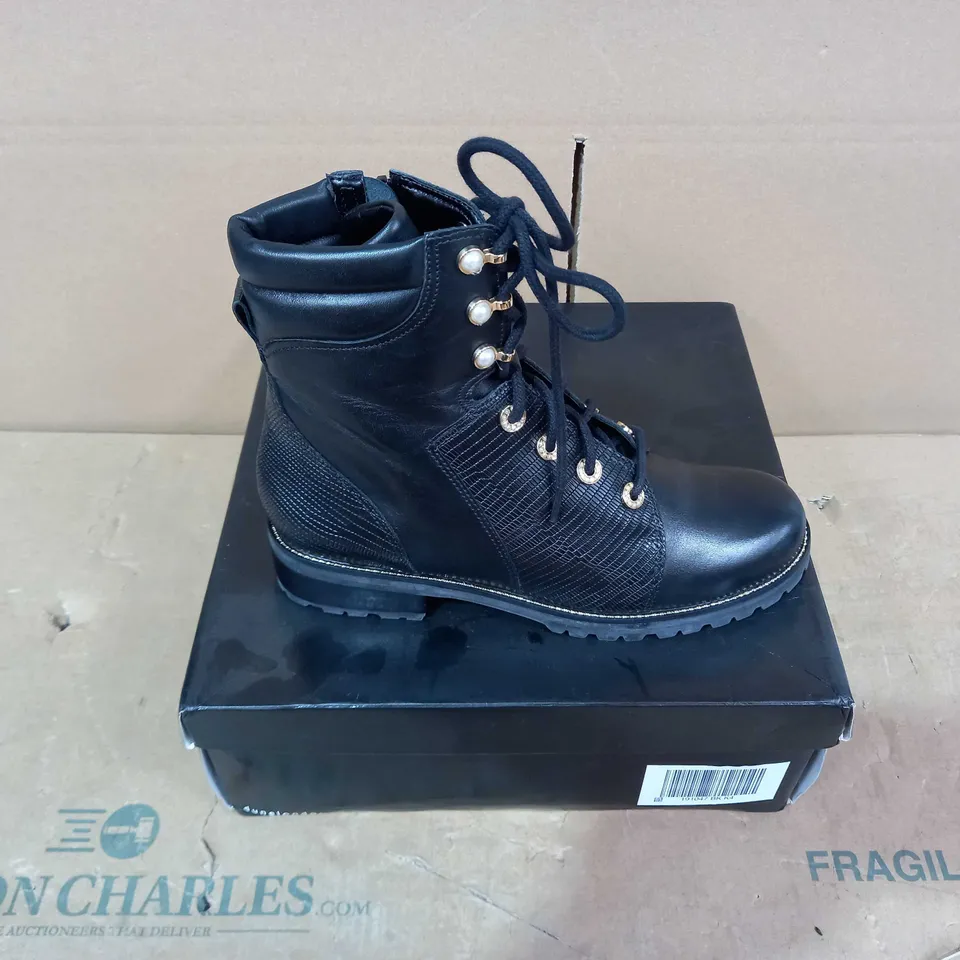 BOXED PAIR OF DUNE BLACK BOOTS- SIZE 38