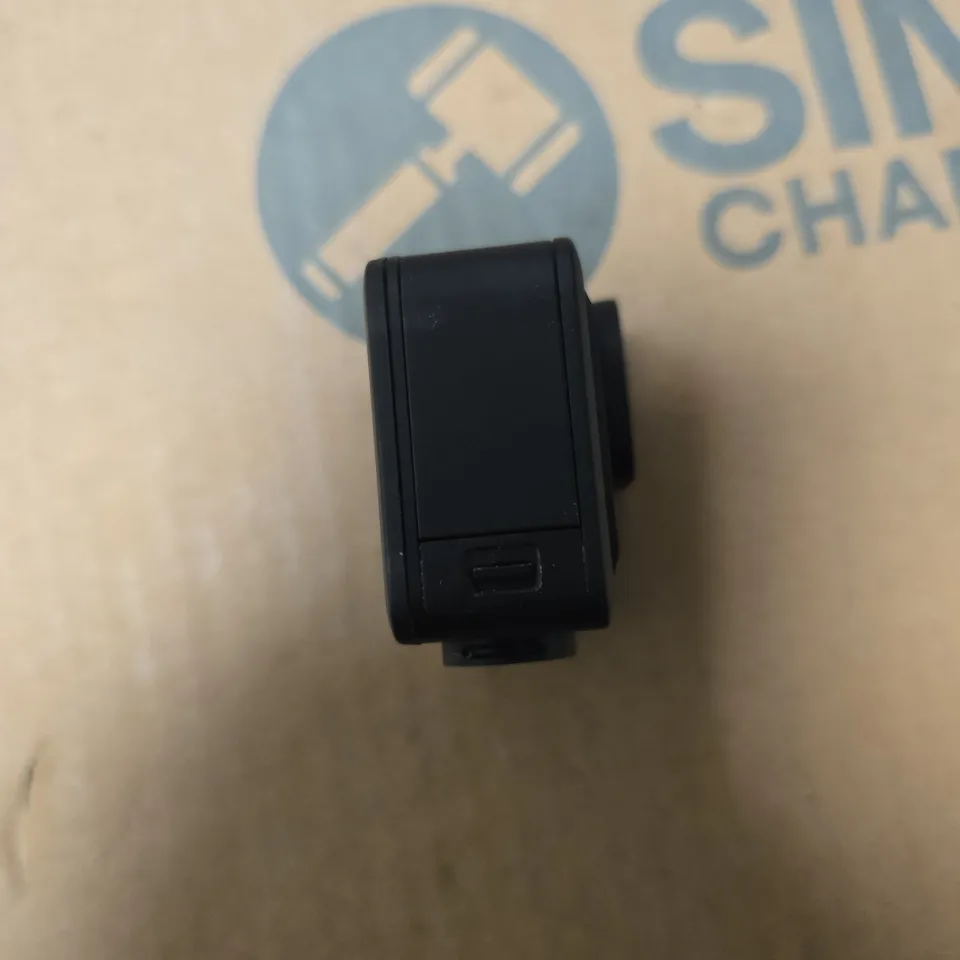 GOPRO HERO ACTION CAMERA – BLACK WITH MOUNTING ACCESSORY AND USB CABLE 