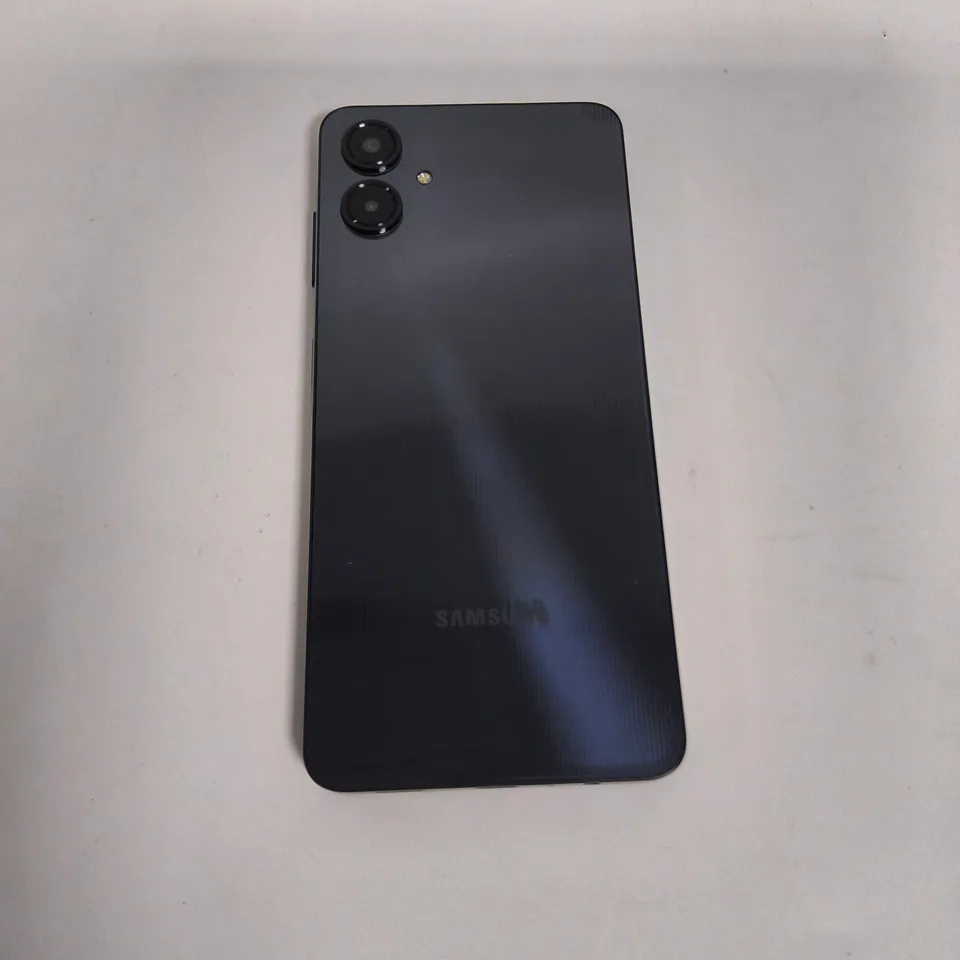 BOXED SAMSUNG GALAXY A06 4/128GB IN BLACK - SM-A065F