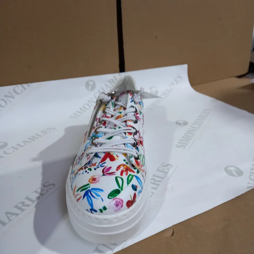 RIEKER FKWER PRINT TRAINER SIZE 7 