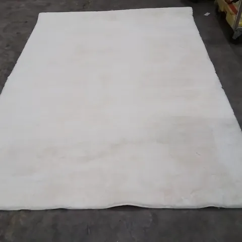 QUALITY DESIGNER AREA RUG - APPROXIMATELY 230X160CM