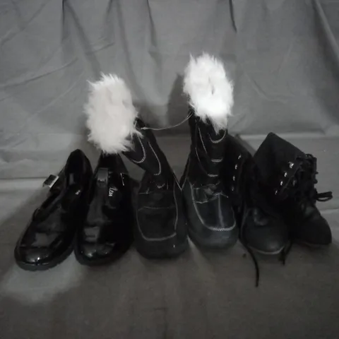 APPROXIMATELY 10 PAIRS OF ASSORTED KIDS SHOES IN VARIOUS STYLES AND SIZES