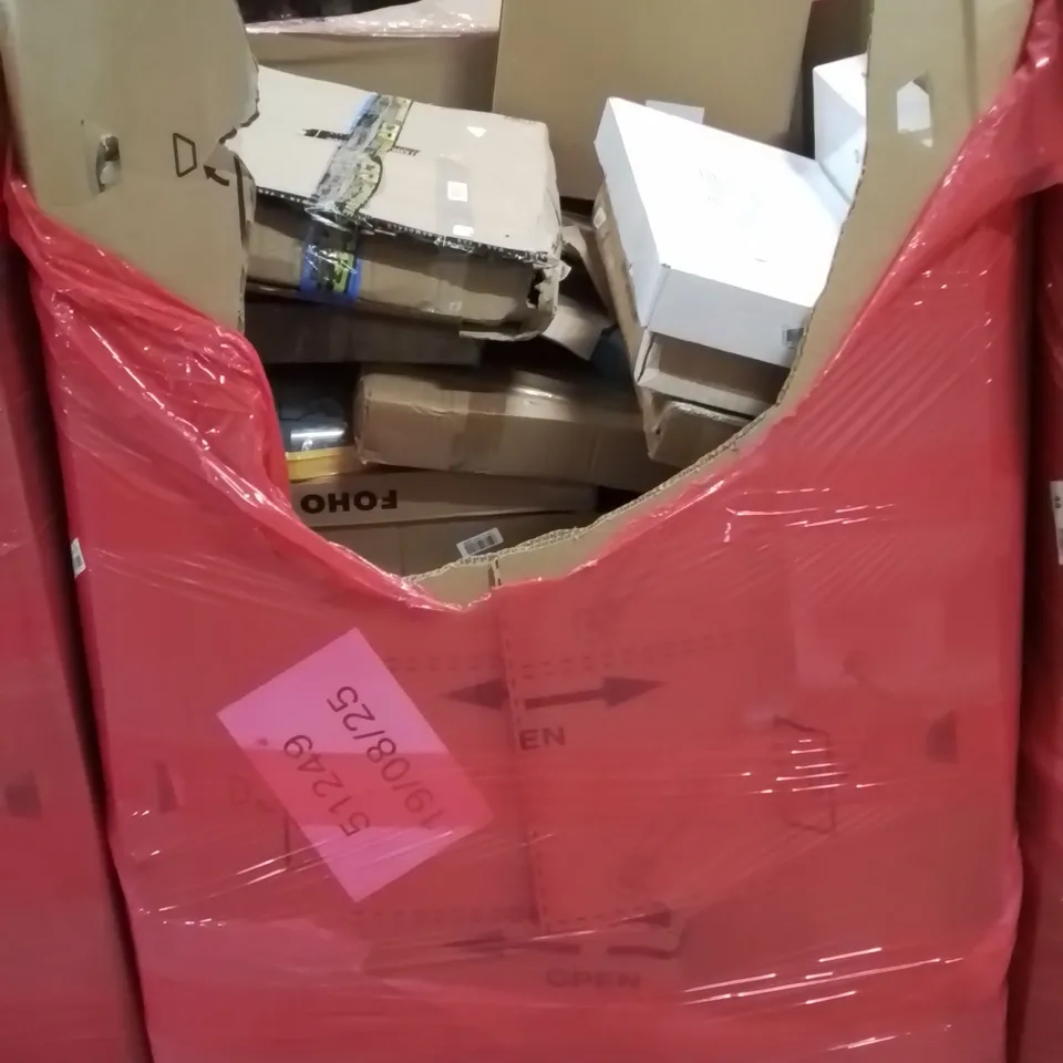 PALLET CONTAINING VARIOUS ASSORTED BOXED HOUSEHOLD ITEMS TO INCLUDE: DOG/PET RAMP, SHOWER MIXER SYSTEMS, TELESCOPIC 2.6M LADDER AND LOTS MORE UNMARKED BOXED ITEMS 