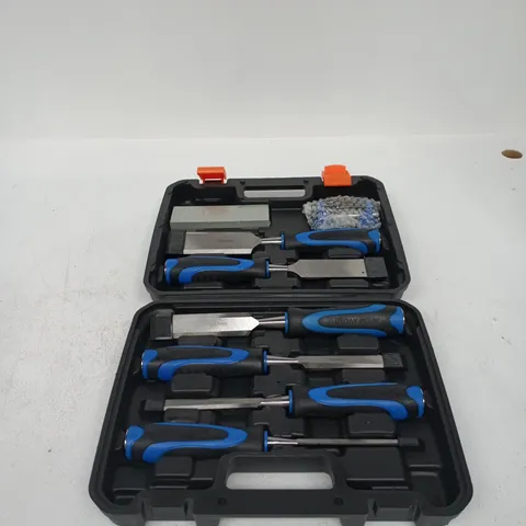 DAY PLUS 6 SET CHISEL SET IN BLACK CASE