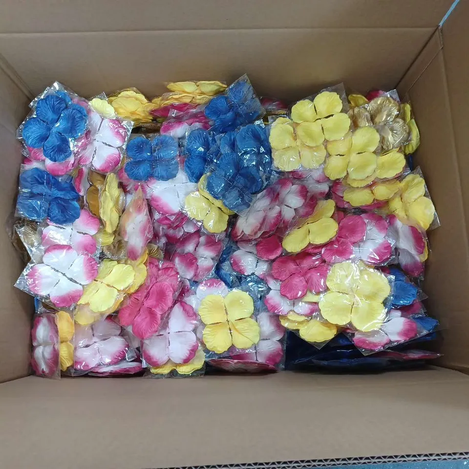 LARGE QUANTITY OF DECORATIVE FLOWER PETALS ASSORTED COLOURS