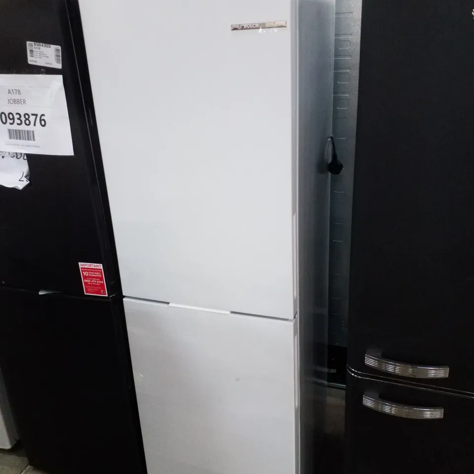 BOSCH SERIES 2 KGN FRIDGE FREEZER - UNPROCESSED RAW RETURN