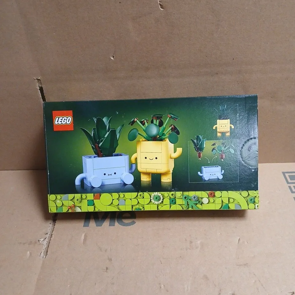 LEGO BOTANICALS HAPPY PLANTS 9+ BOXED