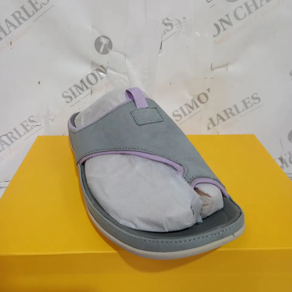 BOXED STRIVE GREY PURPLESTRIPE SANDALS SIZE 6