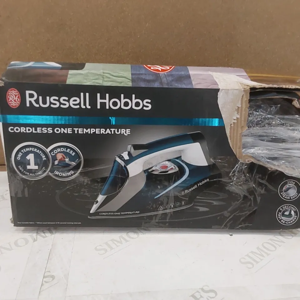 BOXED RUSSELL HOBBS CORDLESS ONE TEMPERATURE 2600W IRON