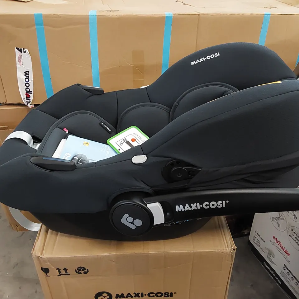 BOXED MAXI-COSI CABRIO FIX I-SIZE SEAT