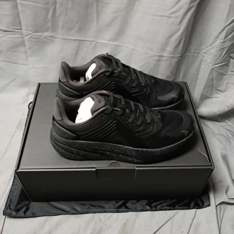 247 ARC-1 Runner – Black Textile, UK 9 (Boxed)