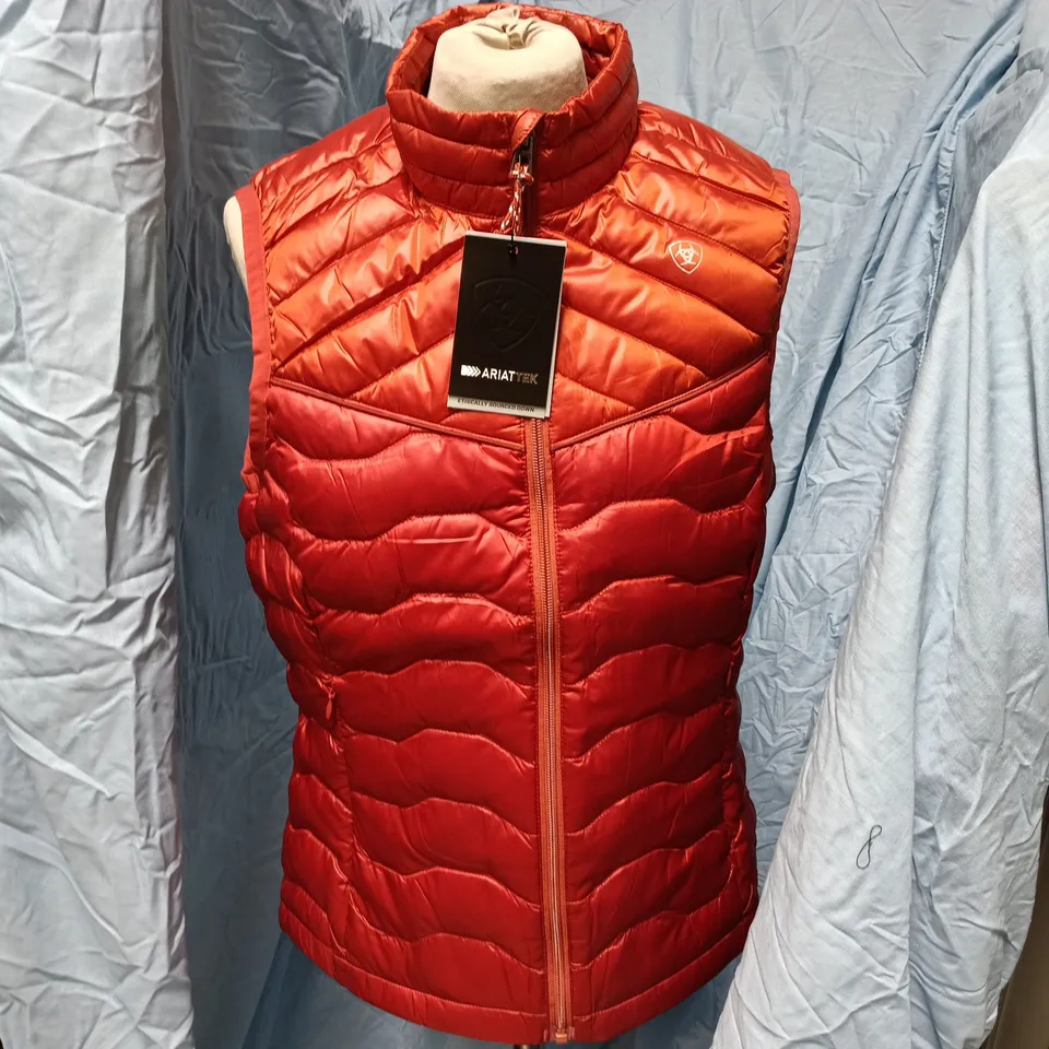 ARIAT WOMEN'S IDEAL DOWN VEST – RED, SIZE M