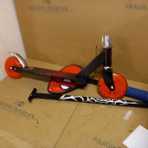 SPIDERMAN LIGHT UP SCOOTER