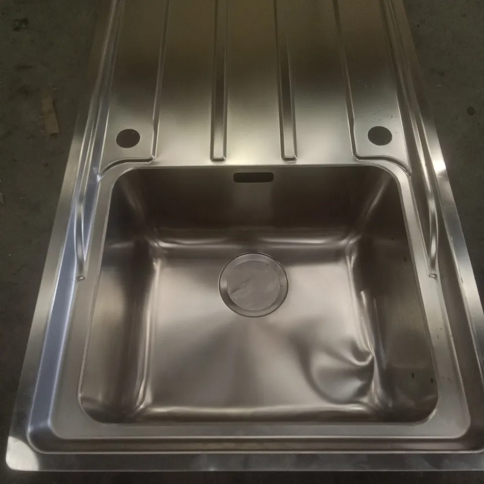 DOMESTIC STAINLESS STEEL KITCHEN SINK 