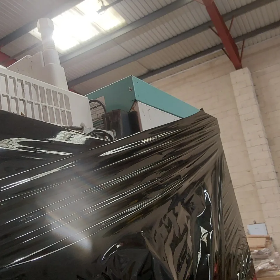 PALLET CONTAINING APPROXIMATELY 5x ASSORTED LEC MEDICAL AND CANDY FRIDGES