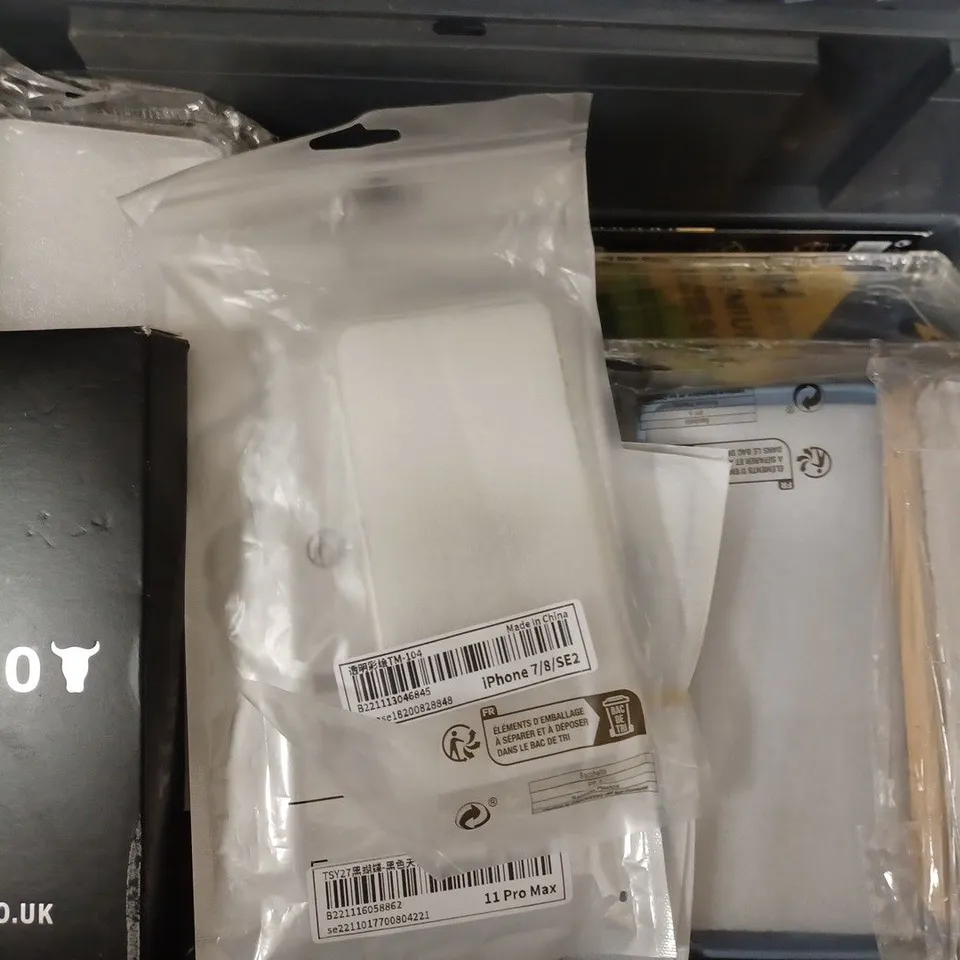 BOX OF APPROX 15 ASSORTED PHONE CASES, SCREEN PROTECTORS FOR VARIOUS PHONES
