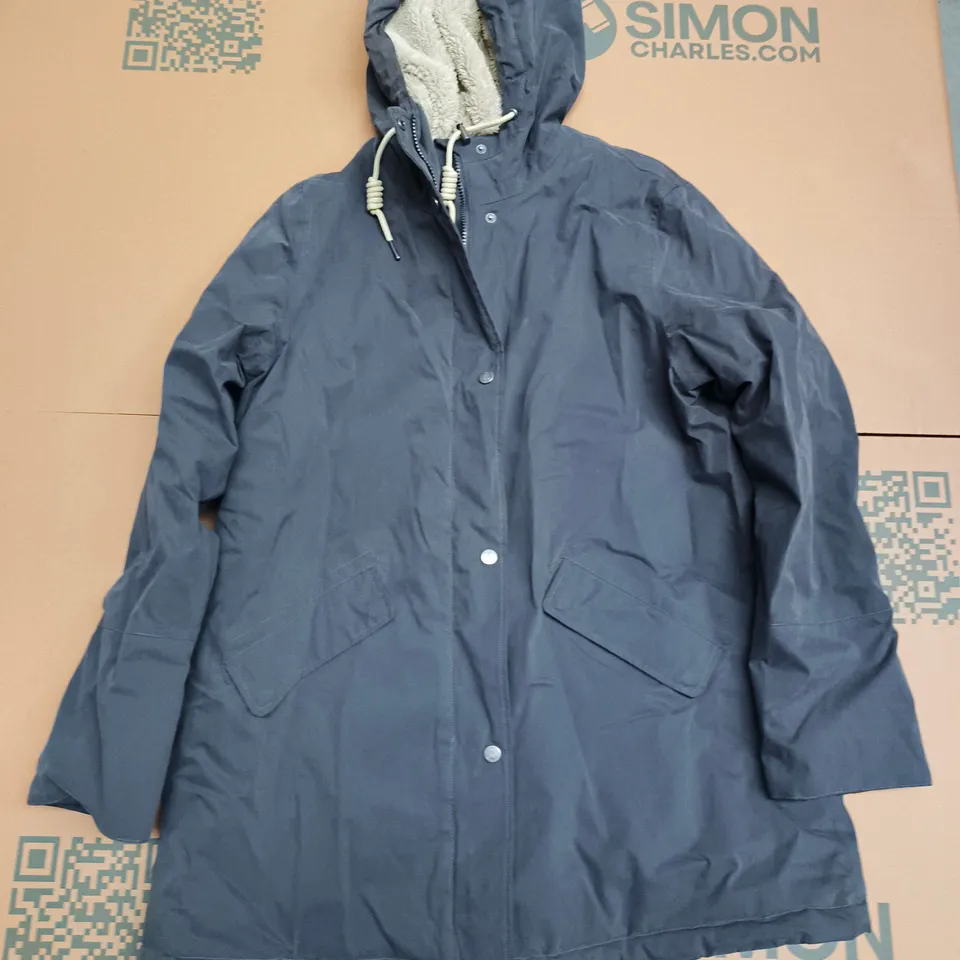 SEASALT CORNWALL RAIN LINED COAT IN DARK GREY - UK 16