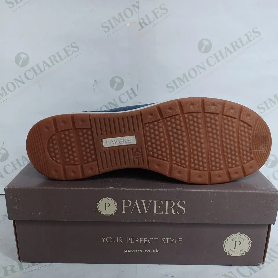 PAVERS ZIP BOAT SHOE IN NAVY - EU 41