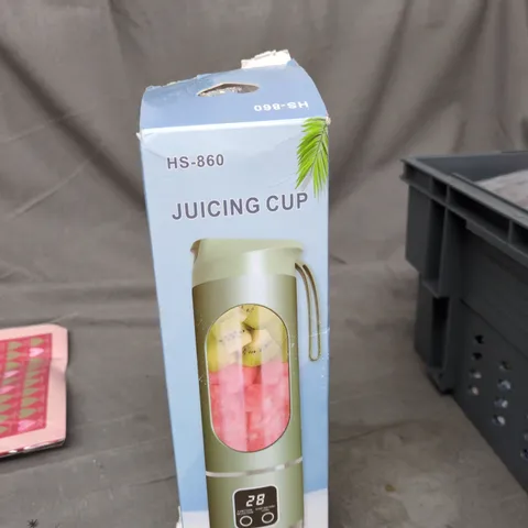 APPROXIMATELY 15 ASSORTED HOUSEHOLD ITEMS INCLUDING JUICING CUP , 100 DATES CHALLENGE AND WASHING MACHINE CLEANER 