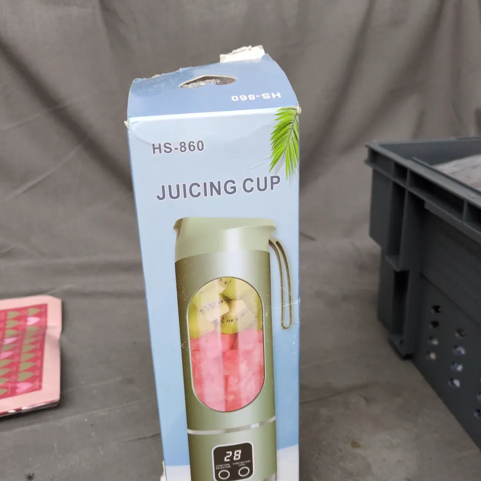 APPROXIMATELY 15 ASSORTED HOUSEHOLD ITEMS INCLUDING JUICING CUP , 100 DATES CHALLENGE AND WASHING MACHINE CLEANER 