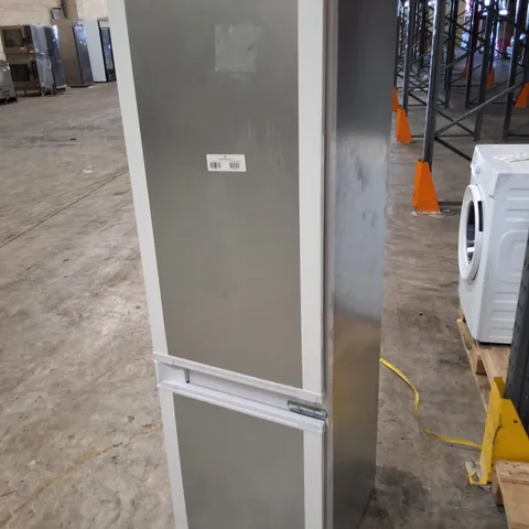 HOTPOINT DUAL NO FROST 70/30 INTEGRATED FRIDGE FREEZER WITH VITALCARE