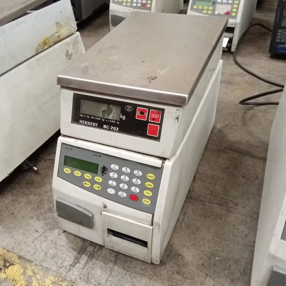 HERBERT BC-702 CHECK-WEIGHING SCALE & LABELER 