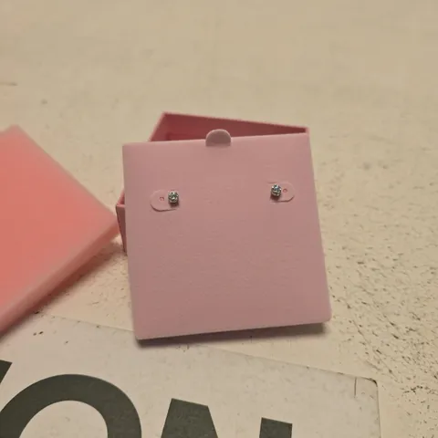 SWARVOSKI GEM STUD EARRINGS IN PINK PRESENTATION BOX