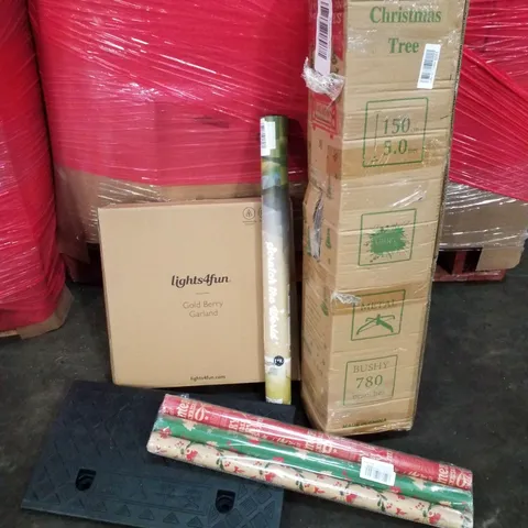 PALLET CONTAINING ASSORTED PRODUCTS INCLUDING CHRISTMAS TREE, CHRISTMAS WRAPPING PAPER, UNDERDESK FOOTREST, GOLD BERRY GARLAND, SCRATCH OFF WORLD MAP