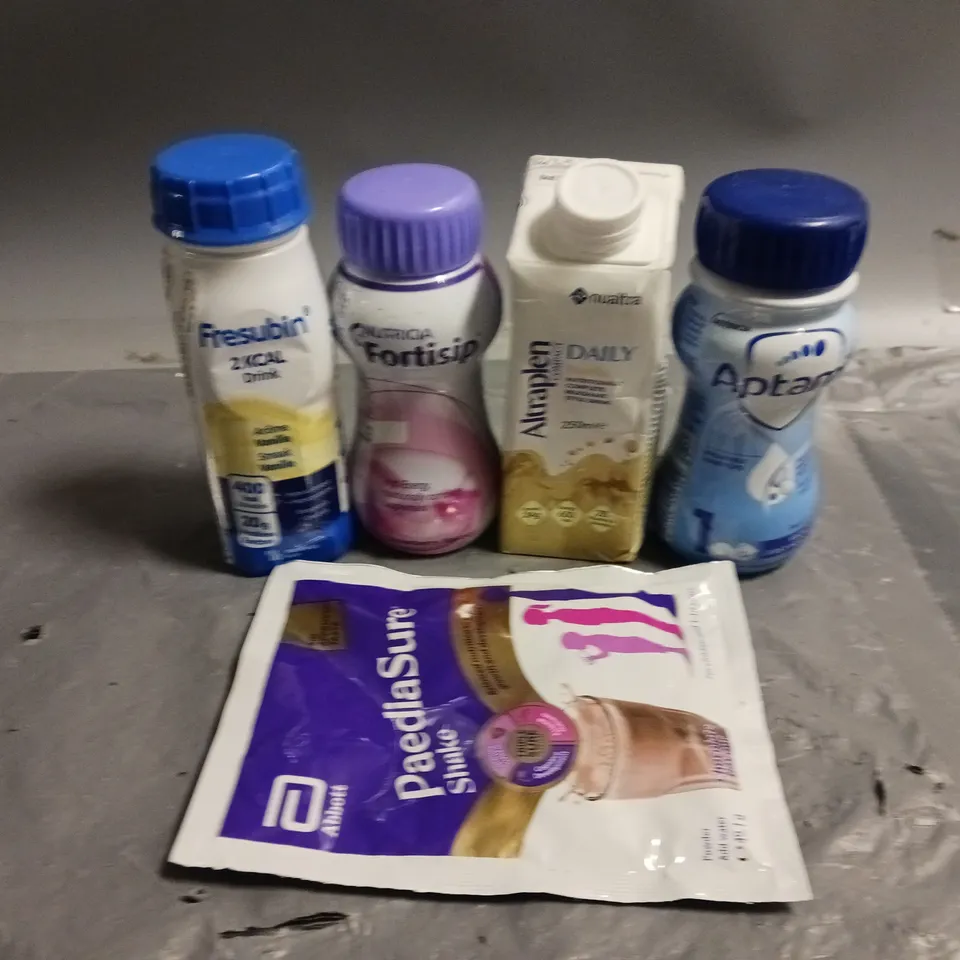 APPROXIMATELY 16 ASSORTED HEALTH DRINKS TO INCLUDE APTAMIL BREASTMILK SUBSTITUTE (200ml), NUTRICA FORTISIP (200ml), FRESUBIN 2KCAL VANILLA DRINK (200ml), ETC - COLLECTION ONLY