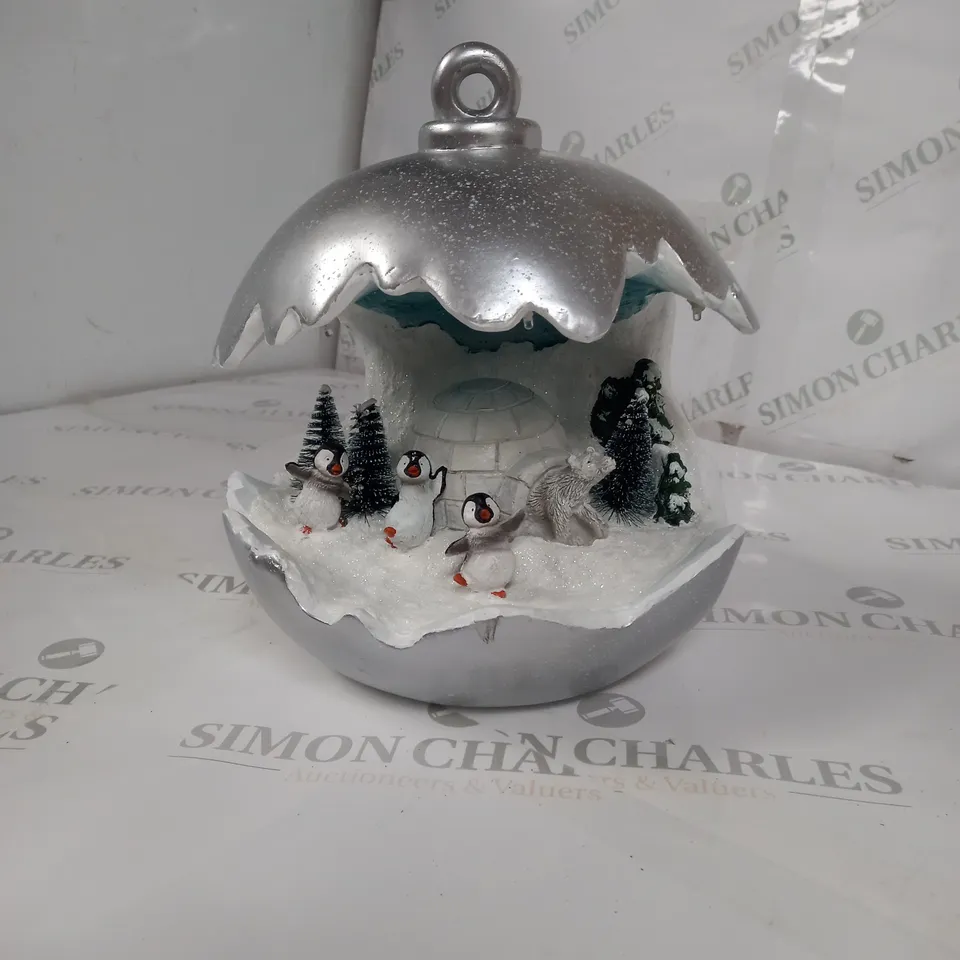 CHRISTMAS DETAILED BAUBLE DECORATION 