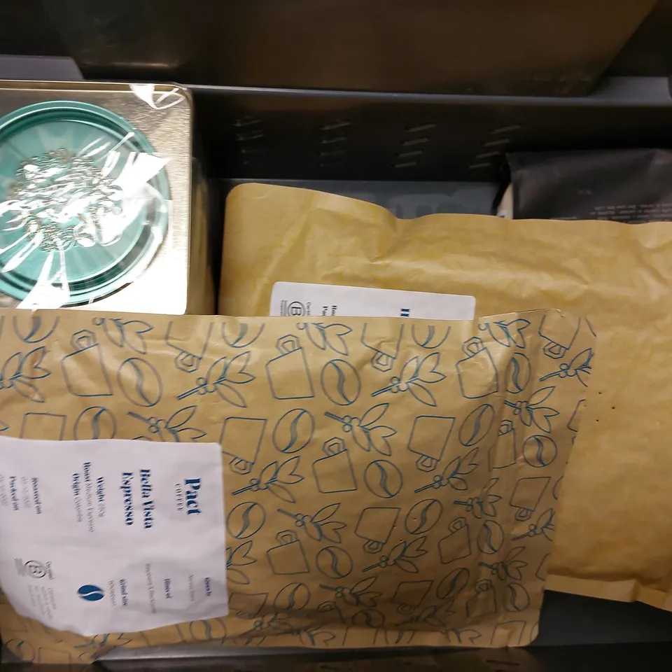 BOX OF APPROX 8 ITEMS TO INCLUDE IMPACT WHEY PROTEIN, PACT COFFEE AND FORTNUM&MASON EARL GREY TEA