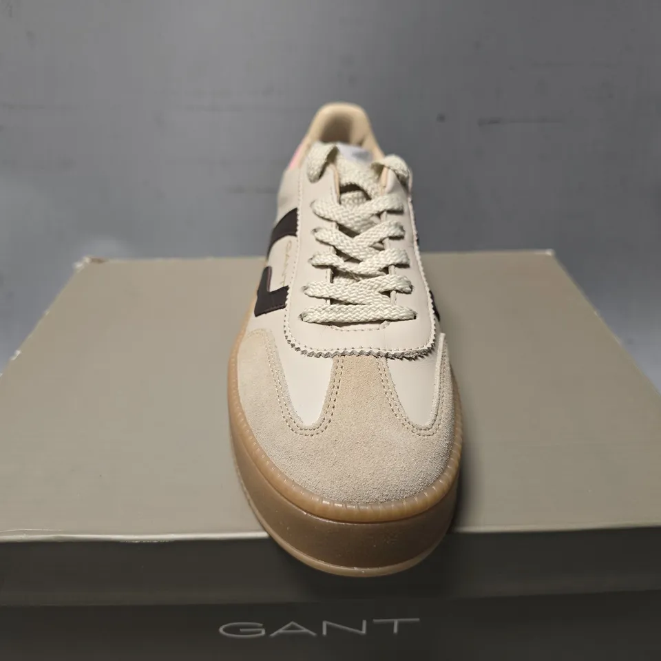 BOXED GANT CUZMANI BEIGE/BROWN TRAINERS - SIZE 36