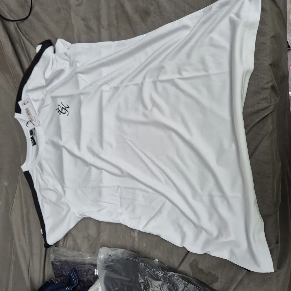 GK CORE PLUS TEE – WHITE WITH BLACK SHOULDER PANELS, SIZE L