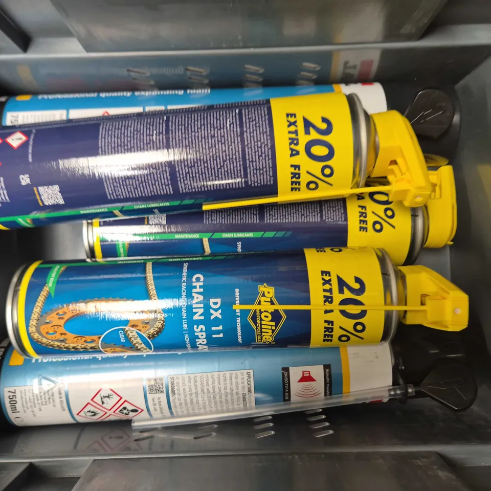 APPROXIMATELY 15 ASSORTED AEROSOLS TO INCLUDE DRY SPRAY , CHAIN SPRAY AND SPRAY GLUE
