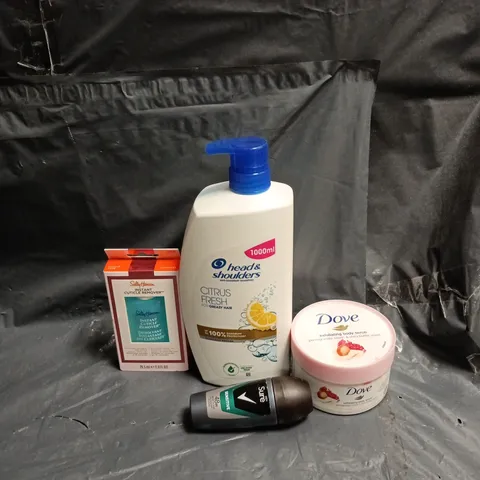 APPROXIMATELY 15 ASSORTED ITEMS OF COSMETICS INCLUDING DOVE BODY SCRUB, SURE DEODORANT STICK, HEAD AND SHOULDERS SHOWER AND INSTANT CUTICLE REMOVER