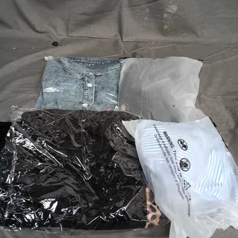 APPROXIMATELY 25 ASSORTED CLOTHING AND FASHION PRODUCTS IN VARIOUS STYLES AND SIZES - COLLECTION ONLY