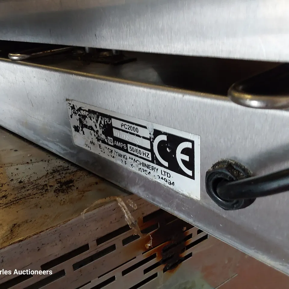 MANTLE PIZZA TOPPER C2000