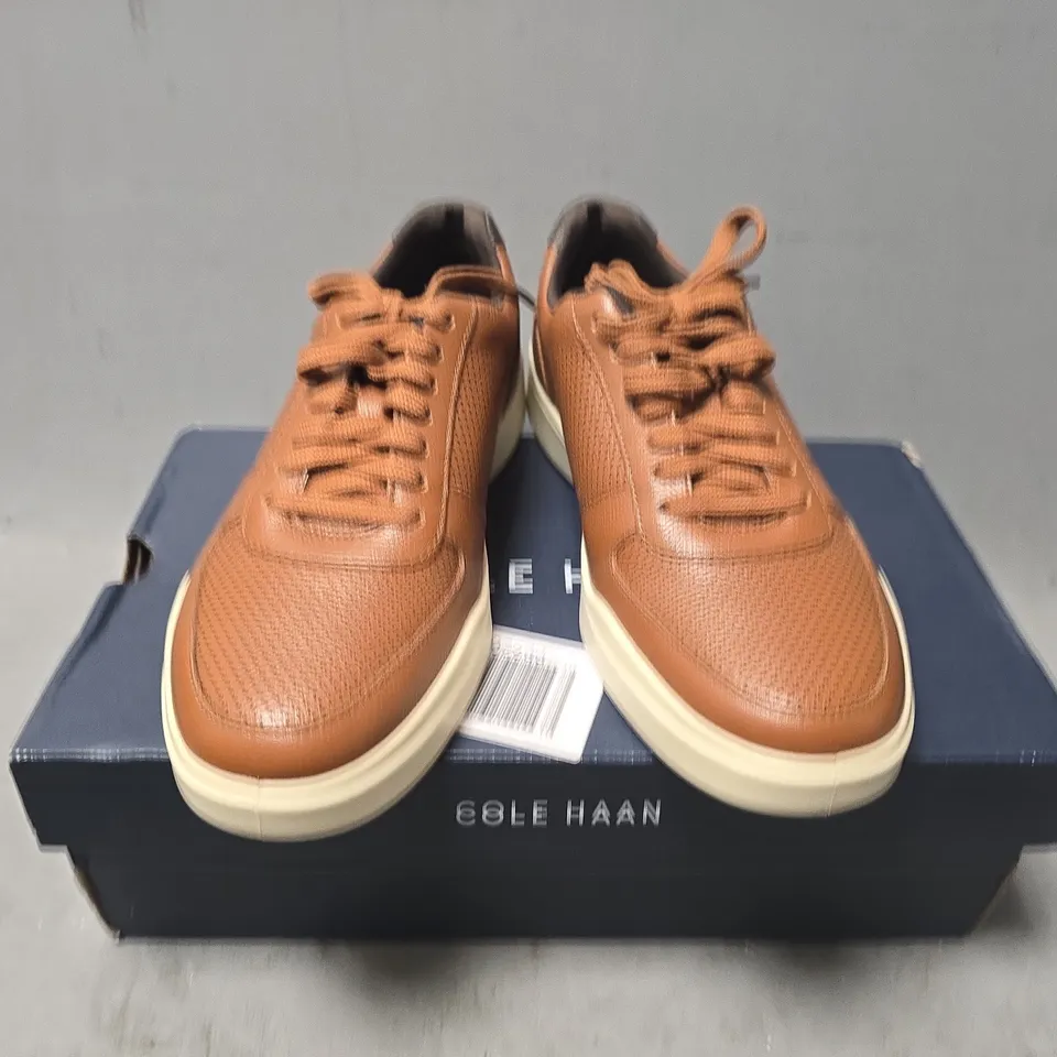 BOXED PAIR OF CHLOE HANN LEATHER LACE TRAINERS IN BROWN - 8.5 M