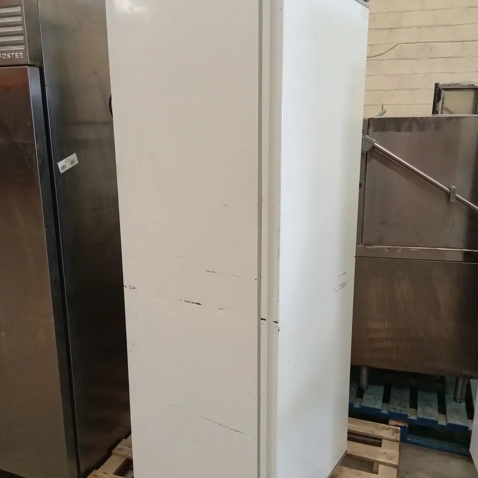PRODIS HC401R UPRIGHT FREEZER 