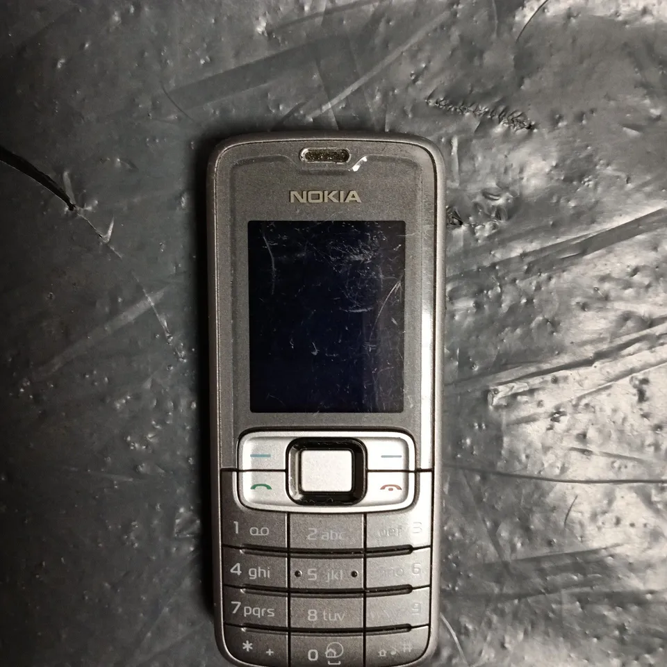 NOKIA RM-274 MOBILE PHONE 