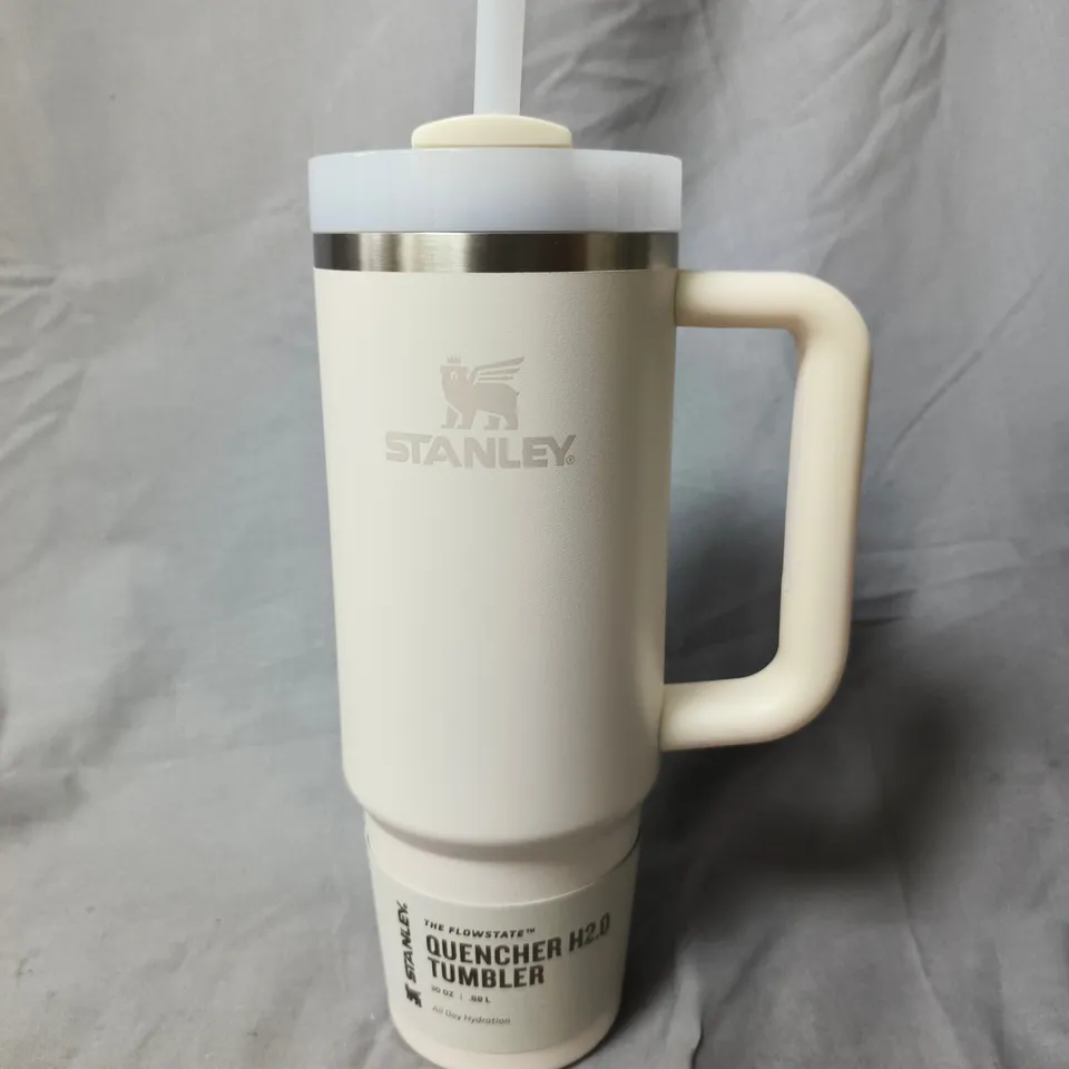 STANLEY QUENCHER H2.0 TUMBLER 30 OZ WITH STRAW LID & HANDLE – CREAM