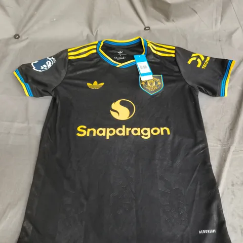 MANCHESTER UNITED 25/26 3RD TOP SIZE S 