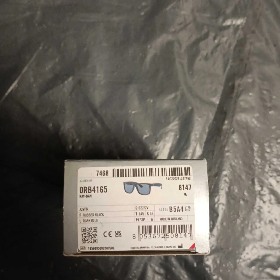 RAY-BAN RB4165 JUSTIN SUNGLASSES – BLACK RUBBER FRAME, DARK BLUE LENSES – BOXED WITH TAN LEATHER CASE