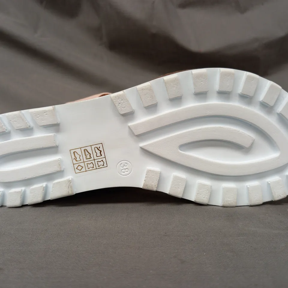 BOXED PAIR OF MODA IN PELLE PAILYNN WEDGE SANDALS SIZE 5