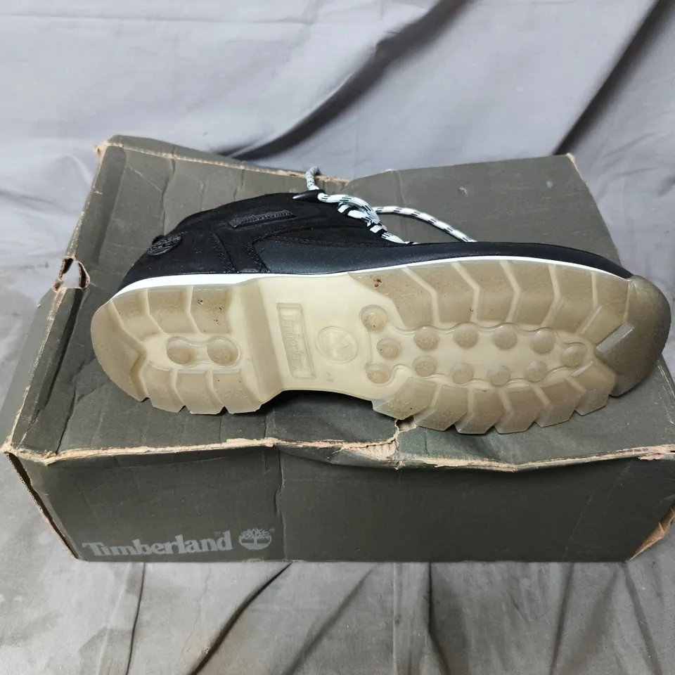 TIMBERLAND BLACK HIKING BOOTS UK SIZE 9