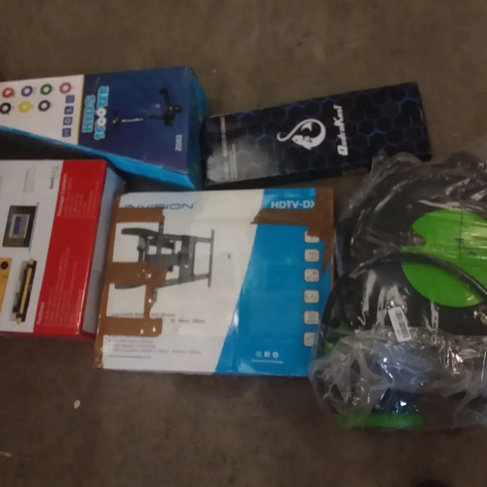 PALLET OF ASSORTED ITEMS INCLUDING SOVIYAS, MAX PAD LD WOODEN TURNTABLE CONVERTER, KIDS SCOOTER, INVISION LOW PROFILE DOUBLE ARM MOUNT, QUDRAKAST KIDS KICK SCOOTER