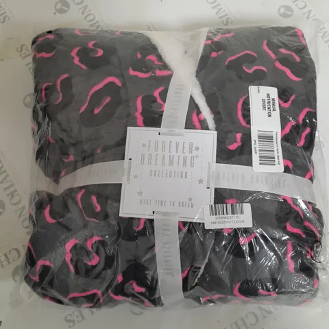 BAGGED FOREVER DREAMING HOODED BLANKET - ONE SIZE