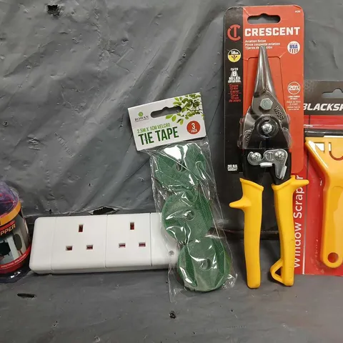 BOX OF APPROXIMATELY 12 ASSORTED ITEMS TO INCLUDE - CRESCENT SNIPS , BLACKSPUR WINDOW SCRAPER ETC