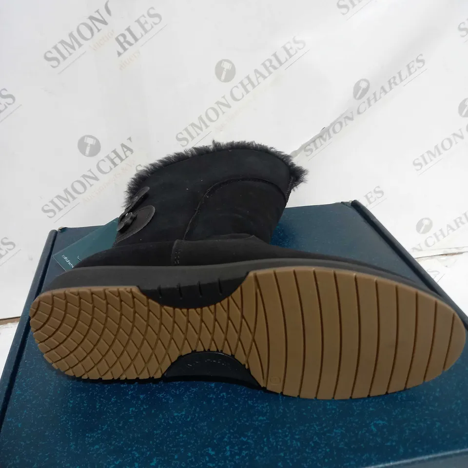 BOXED EMU AUSTRALIA FAUX SUEDE BOOTS - BLACK, SIZE 6